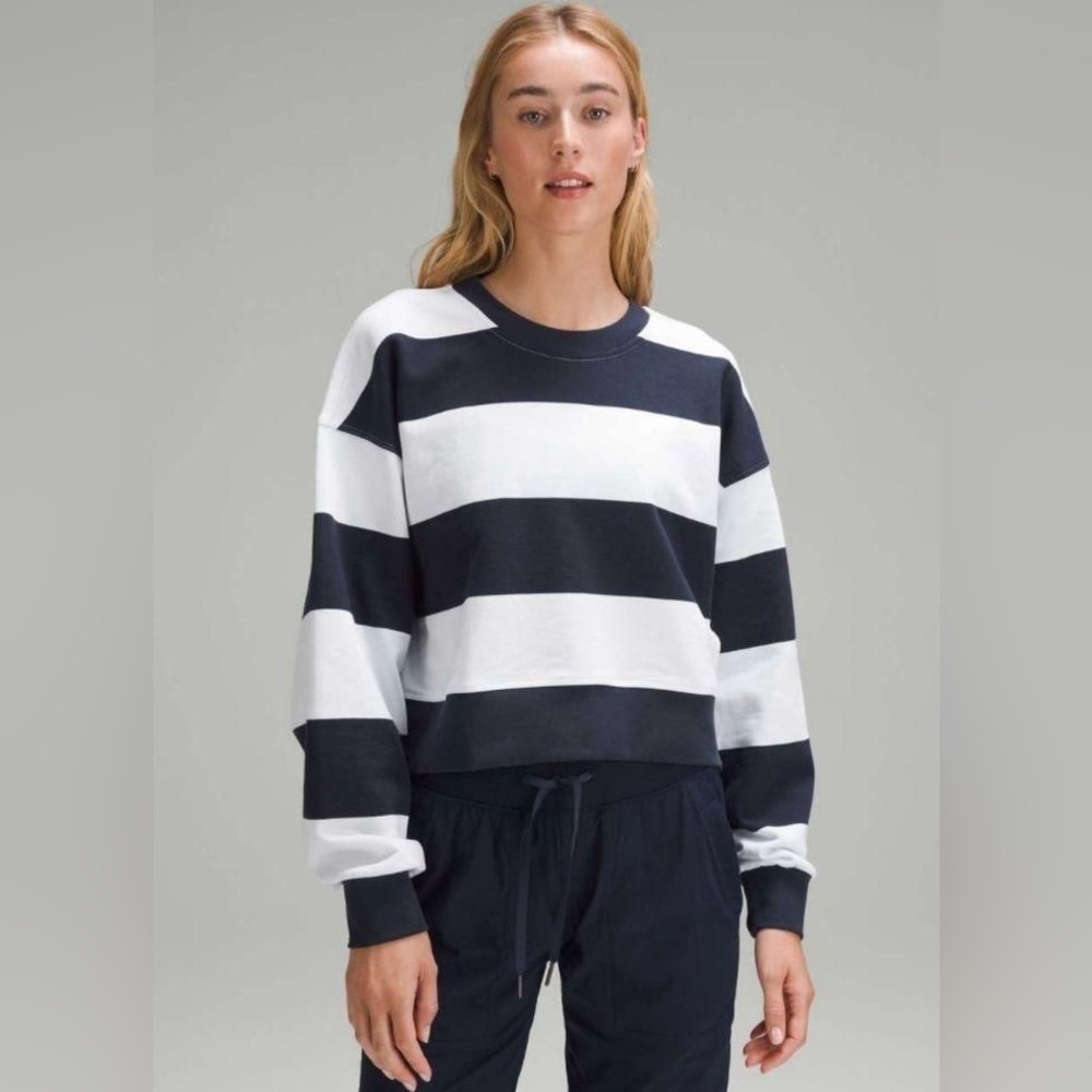 Lululemon 🦄⚓️ Perfectly Oversized Crop Crew *Stripe⚓️